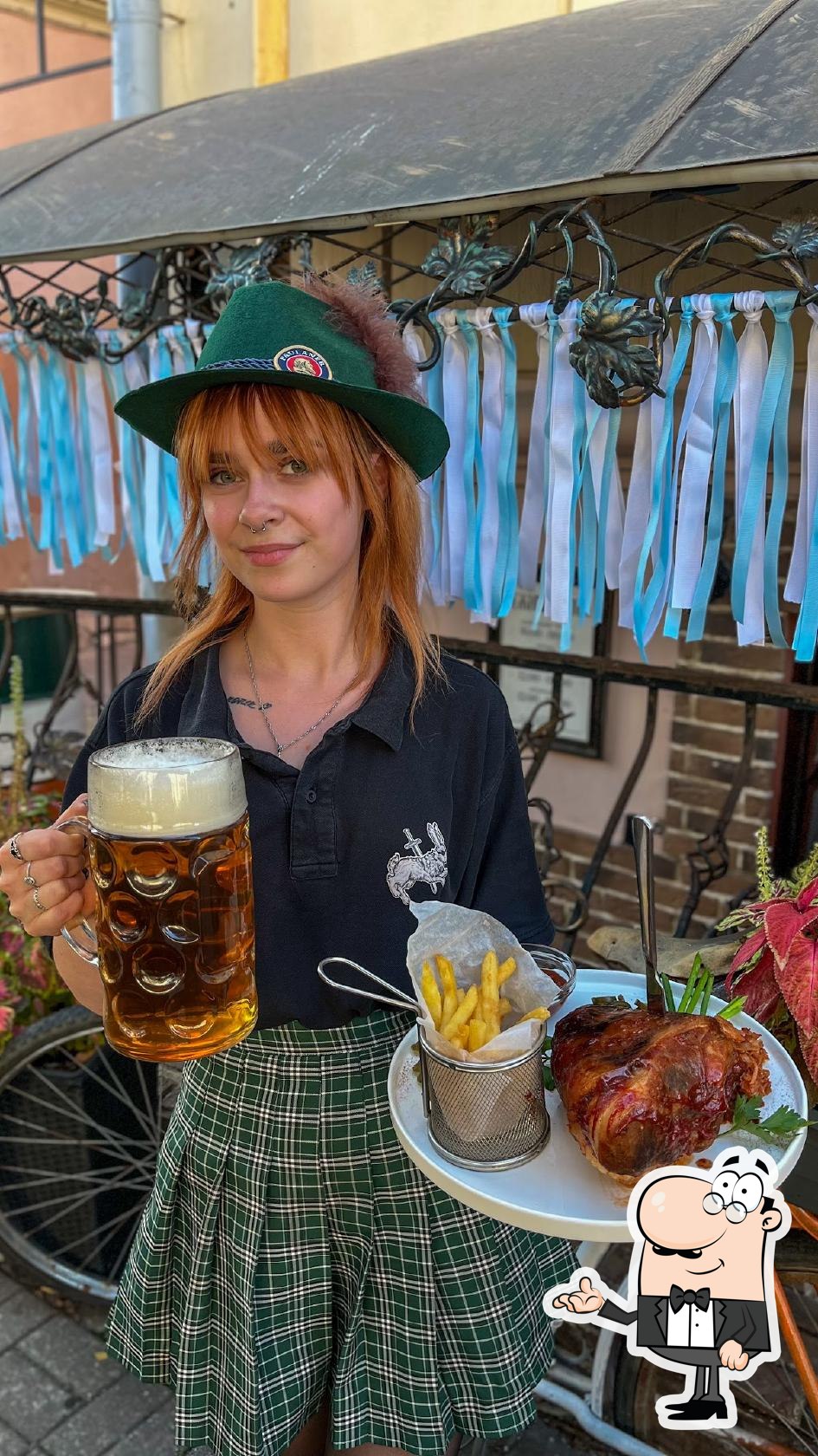 Забронируйте столик в "DEAD RABBITS IRISH PUB".