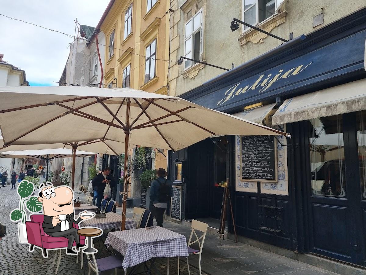 Интерьер "Julija".