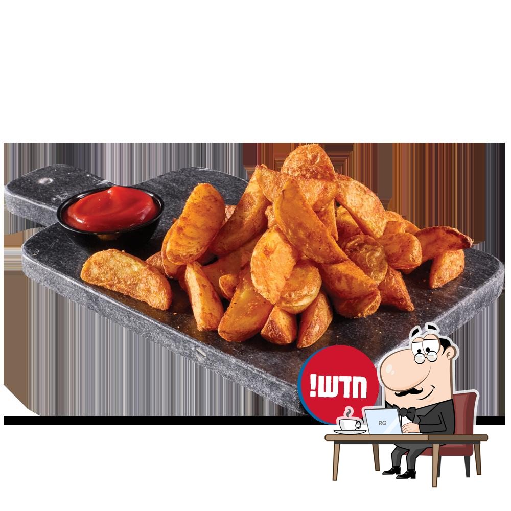 Интерьер "Pizza Domino's".