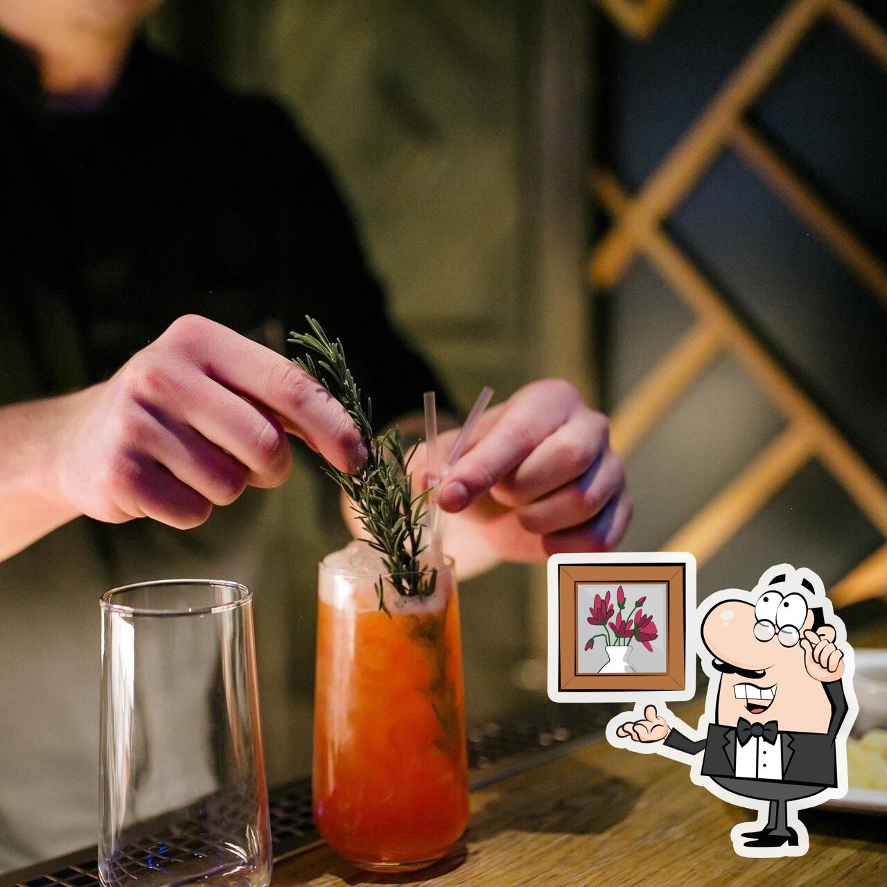 Посмотрите на внутренний интерьер "Суворов".