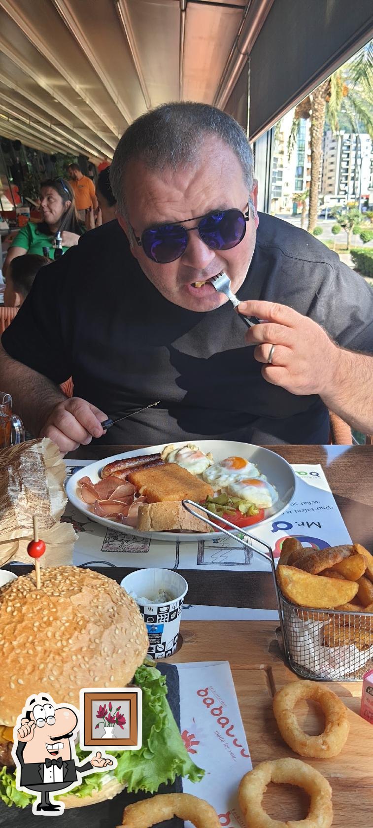 Забронируйте столик в "Babaluu Bar & Ristorante".