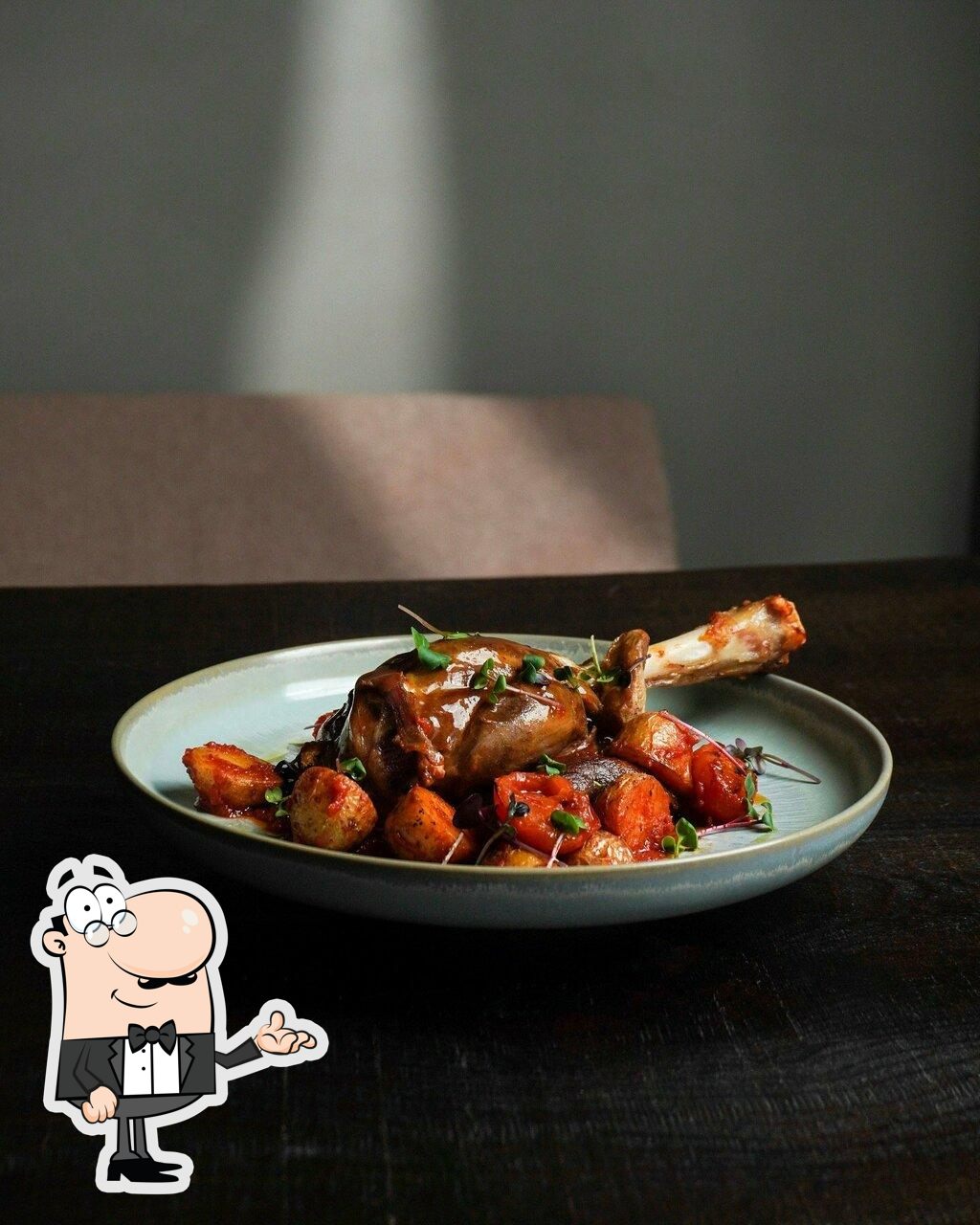 Посмотрите на внутренний интерьер "Виноград".