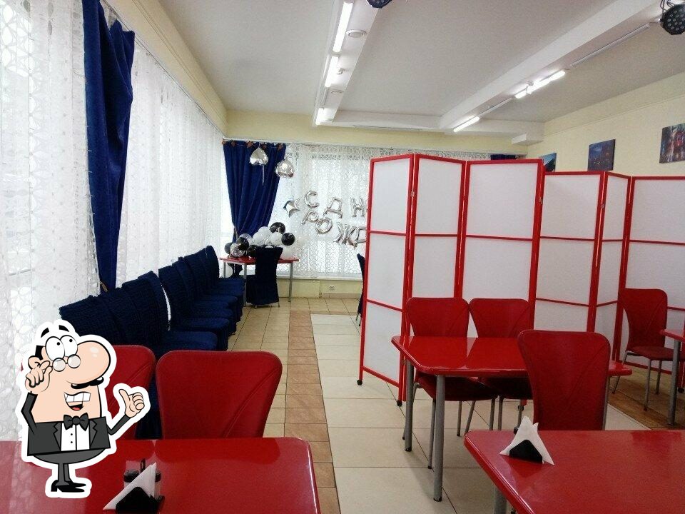 Посмотрите на внутренний интерьер "Трамвай".