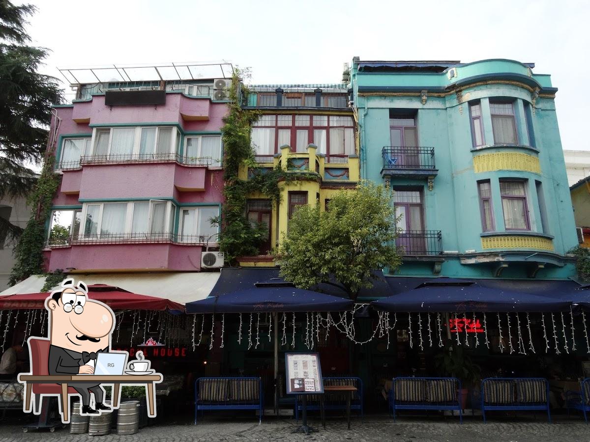 Забронируйте столик в "Kybele Hotel".