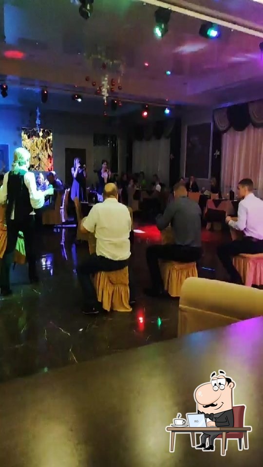Забронируйте столик в "Кафе "Поляна"".
