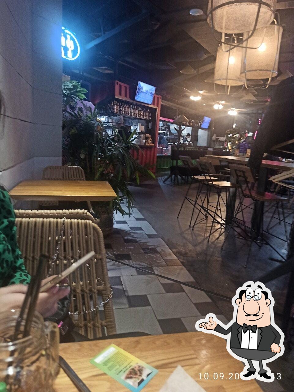 Забронируйте столик в "Pho Me".