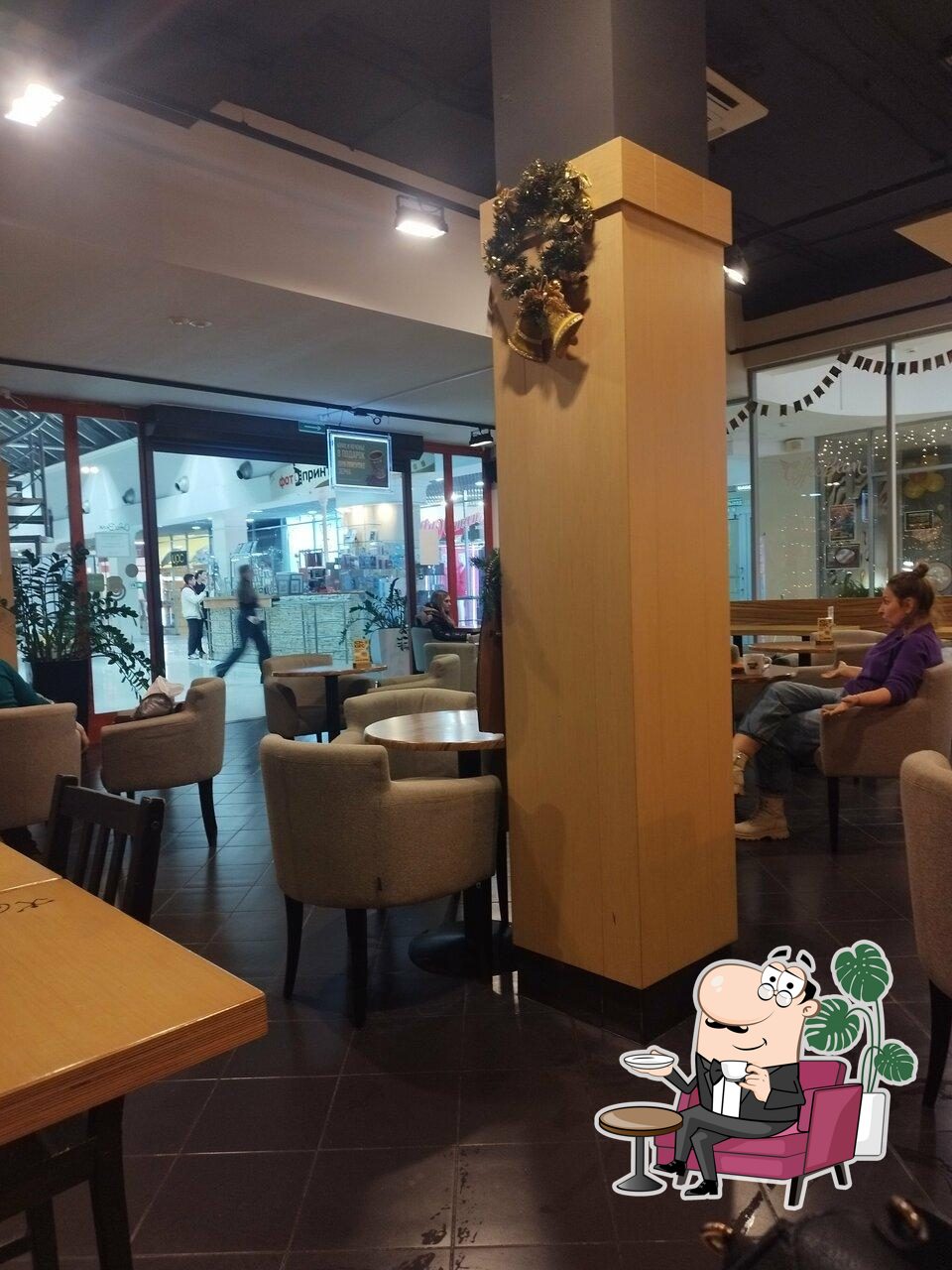 Интерьер "Coffee Bean".