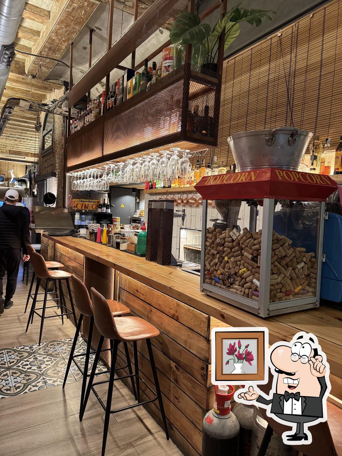 Забронируйте столик в "Restaurant Miño".