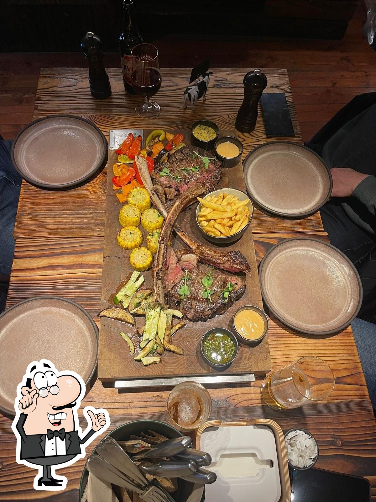 Интерьер "Hereford Shop and Grill Bar".