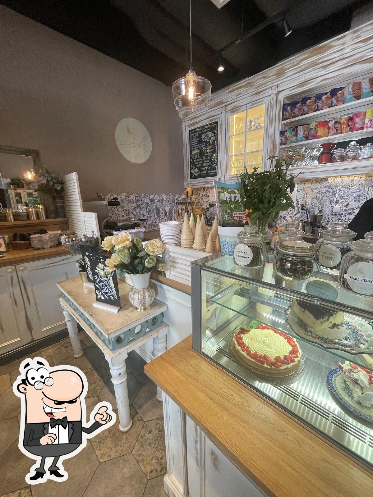 Интерьер "Ach Cafe".