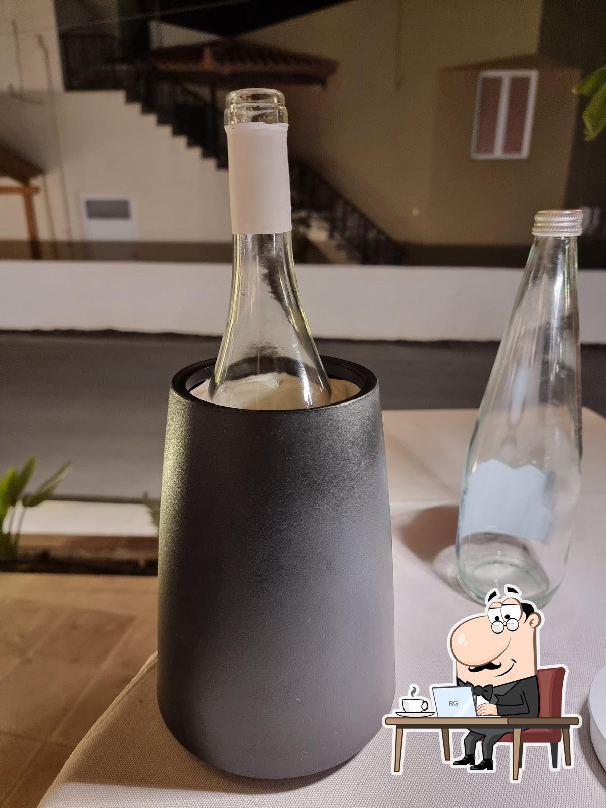 Интерьер "Medousa Restaurant Plakias".