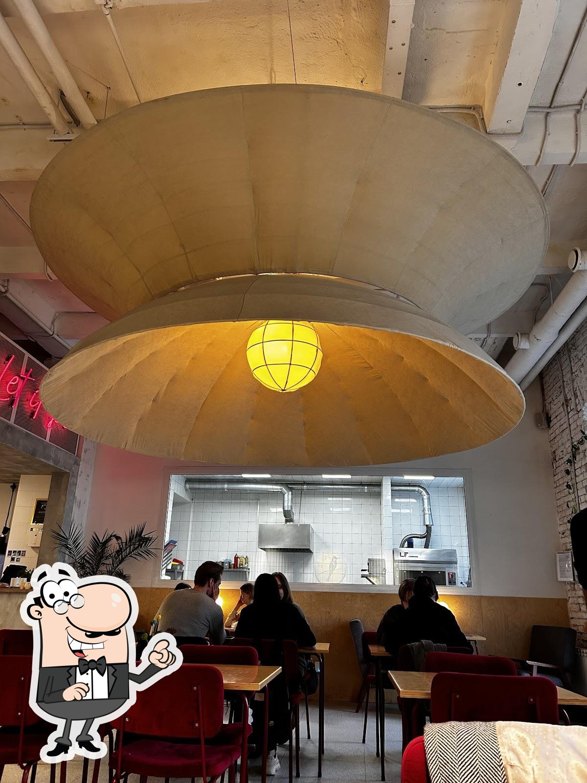 Забронируйте столик в "Лет ИТ би".