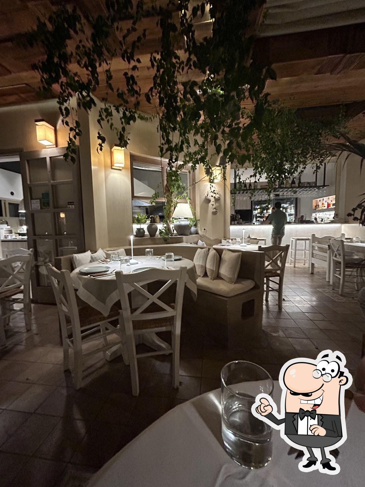 Забронируйте столик в "Medousa Restaurant Plakias".