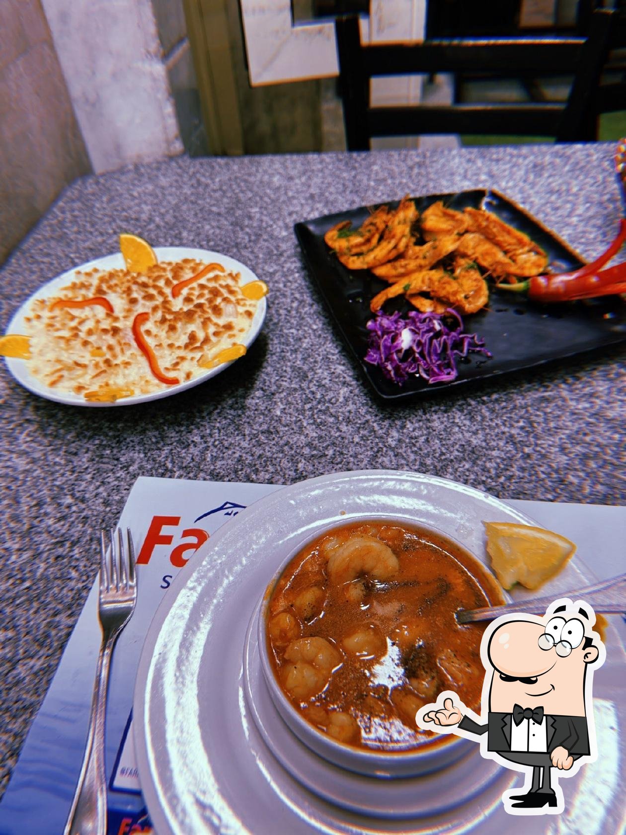 Забронируйте столик в "Fares Traditional Restaurant".