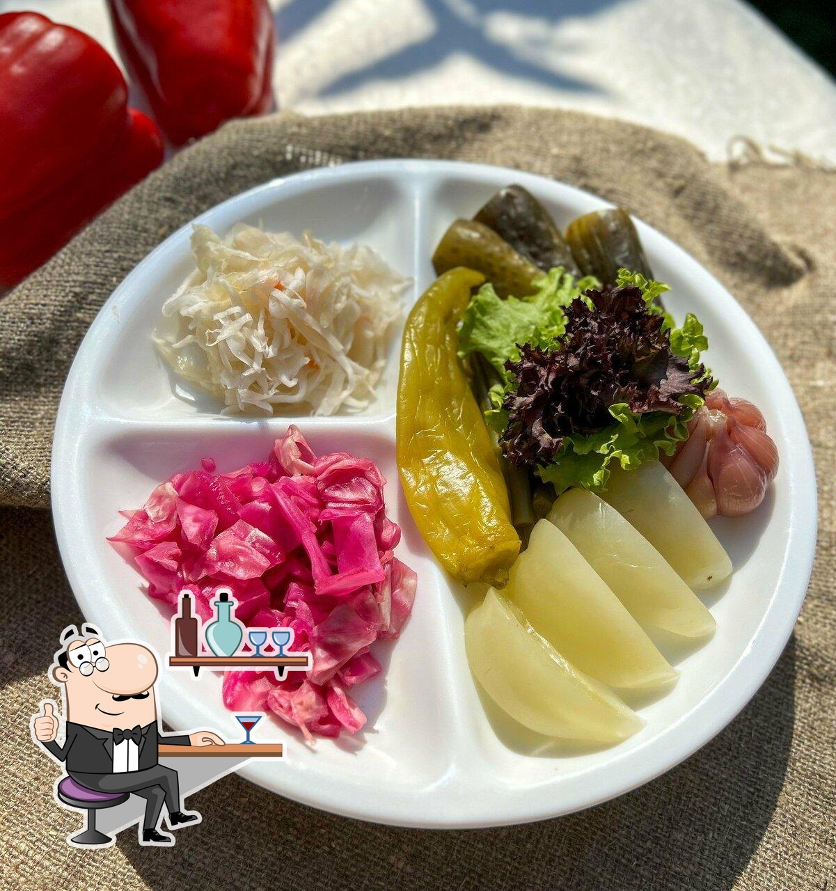 Забронируйте столик в "Кристалл Палас".