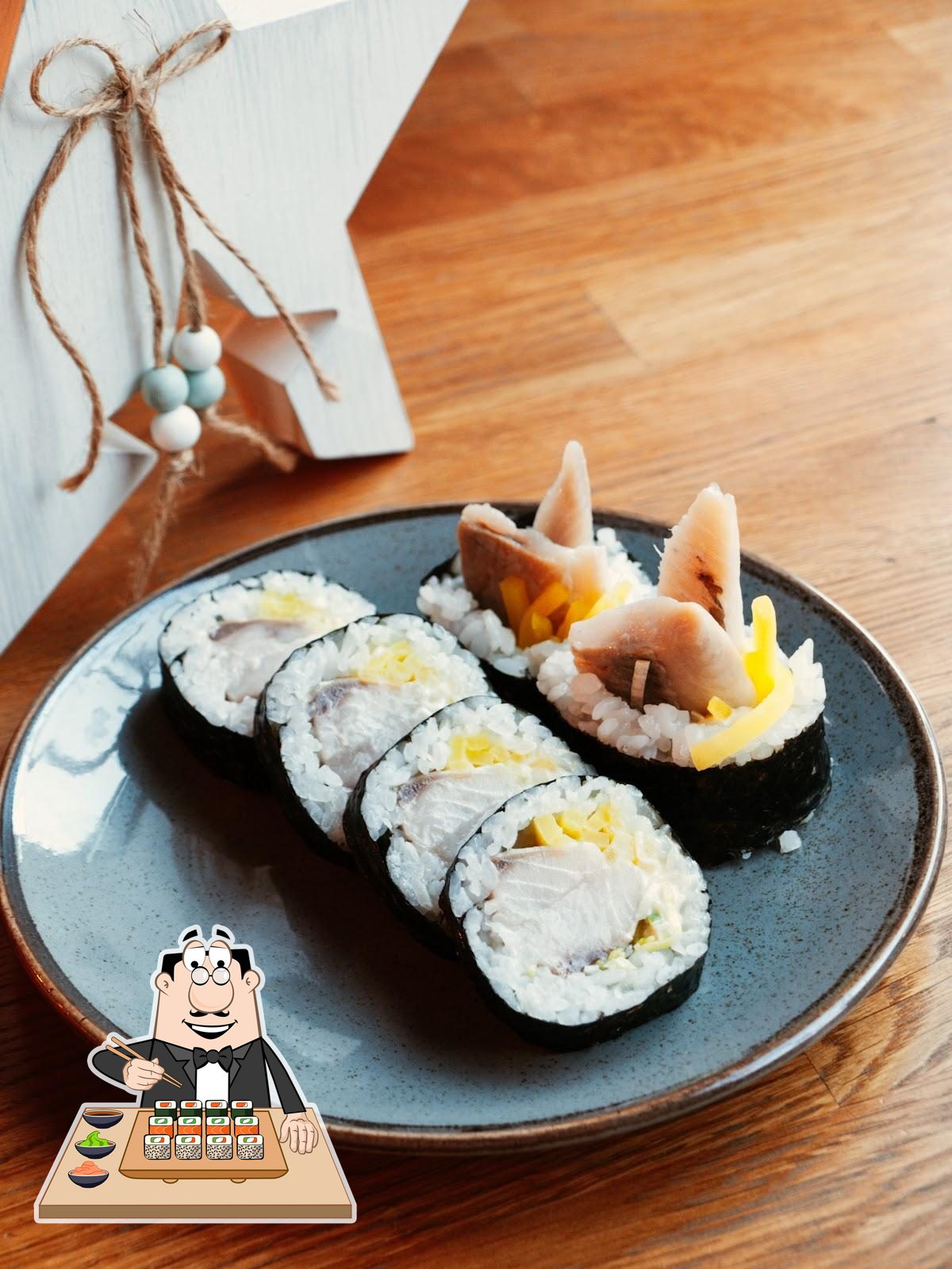 В "Sushi Hachikō" предлагают суши и роллы.