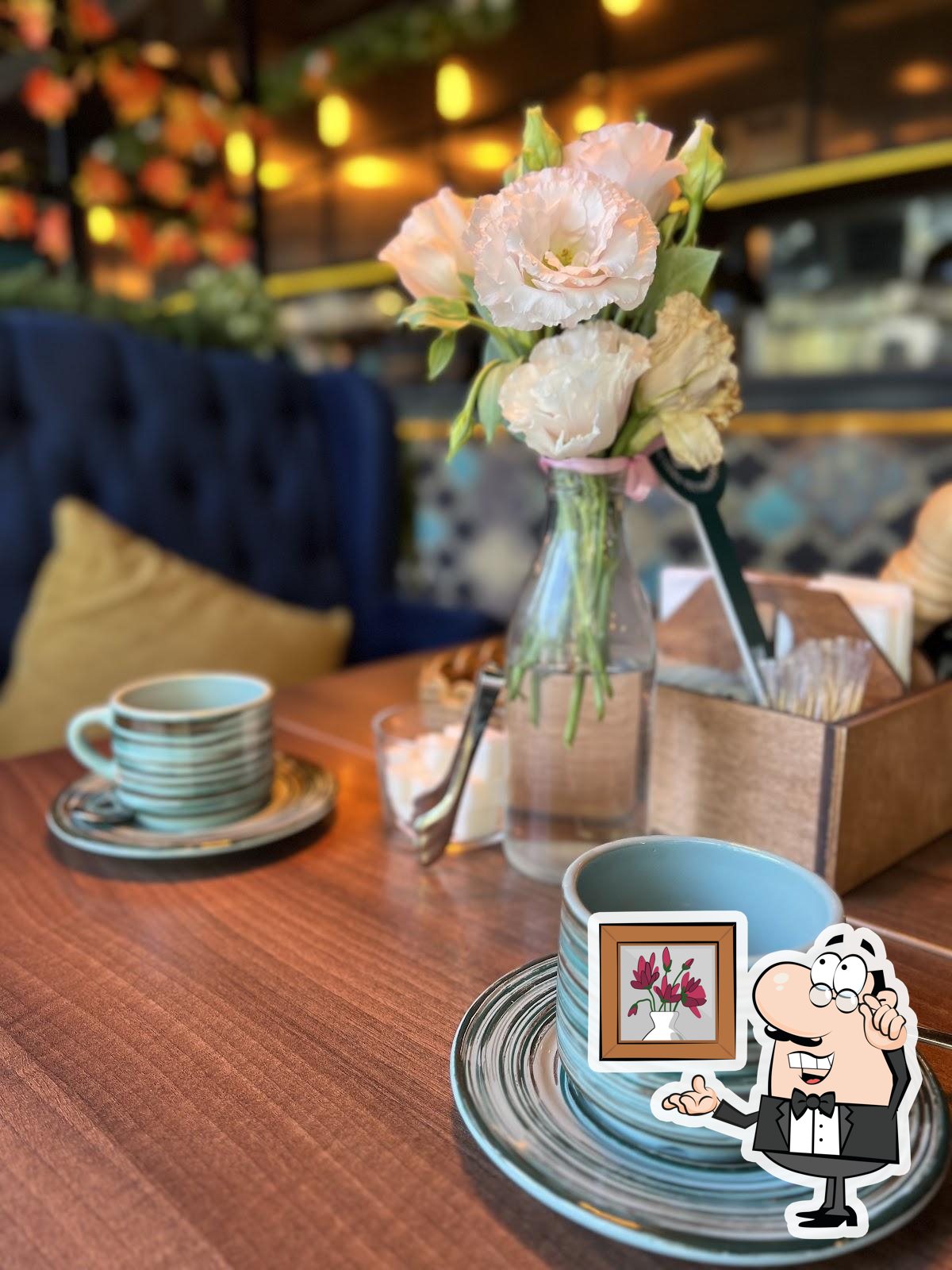 Забронируйте столик в "Pahlava".