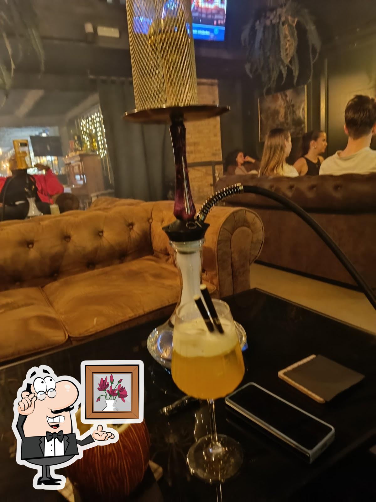 Забронируйте столик в "LA ROSE 432 COCKTAIL & SHISHA BAR".