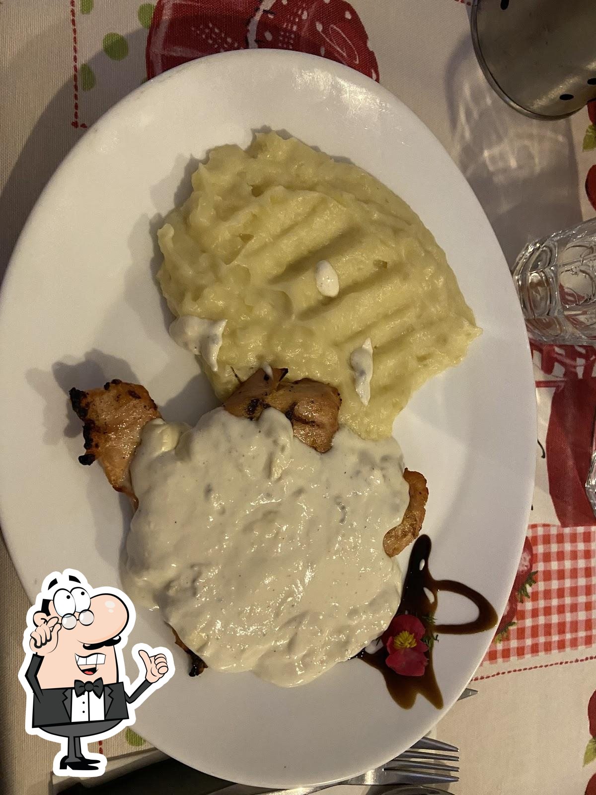 Посмотрите на внутренний интерьер "Restaurant Bucătărașul".