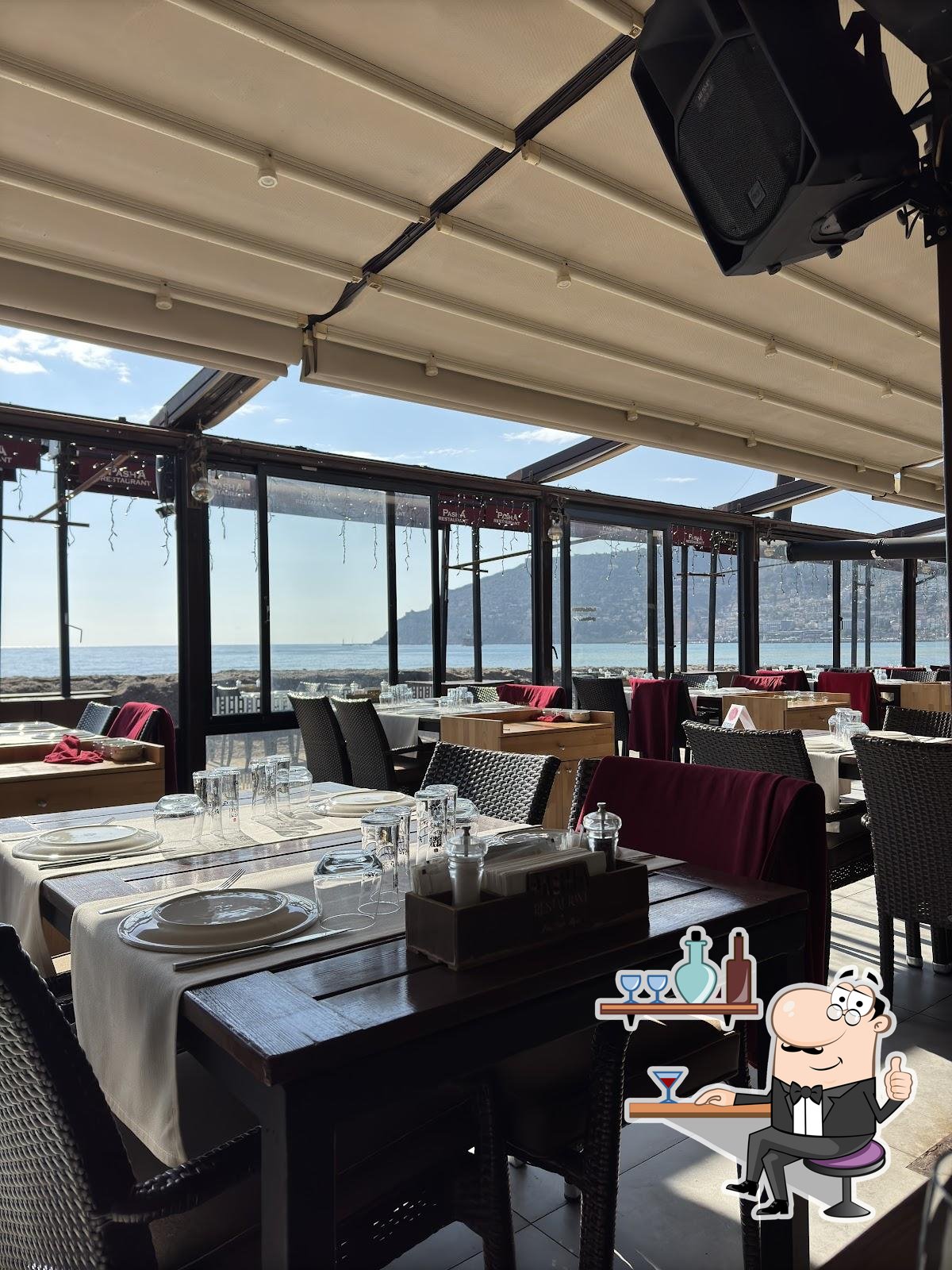 Интерьер "Pasha Et Ve Balık Restoran".