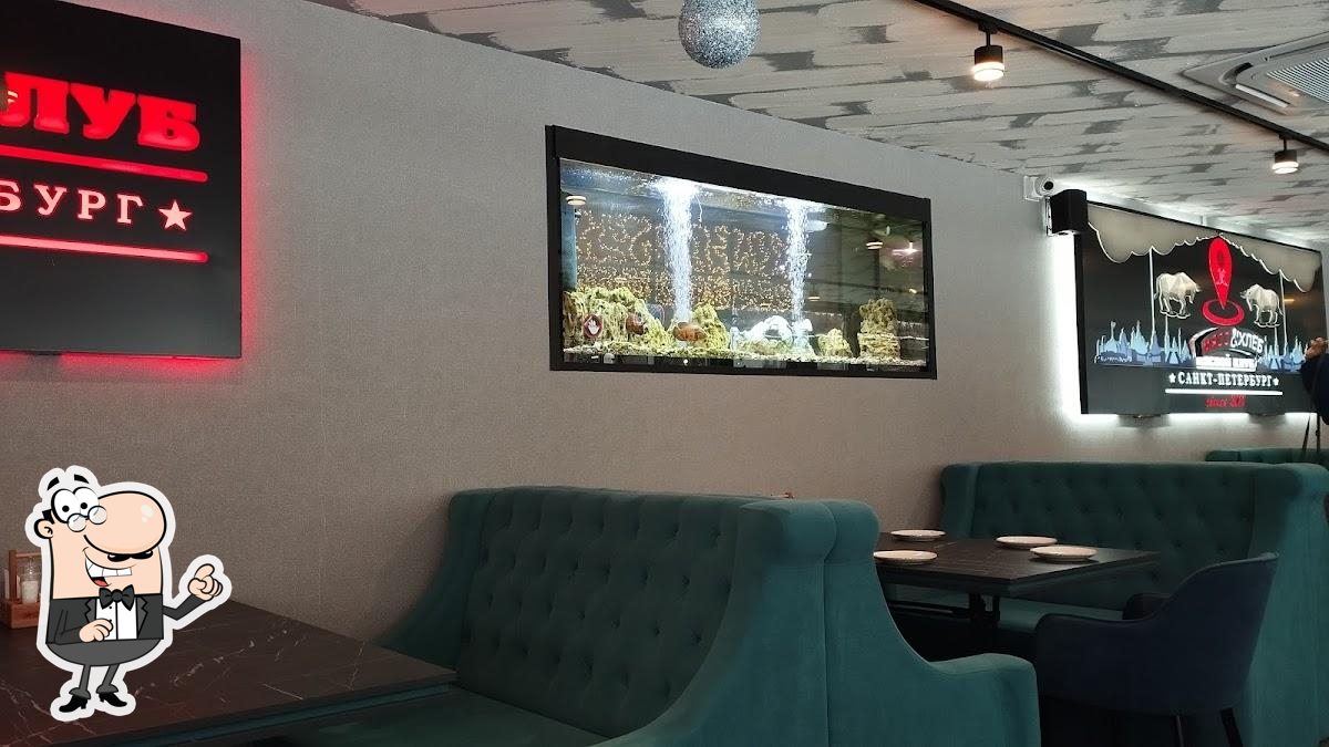 Посмотрите на внутренний интерьер "Мясо & Хлеб".