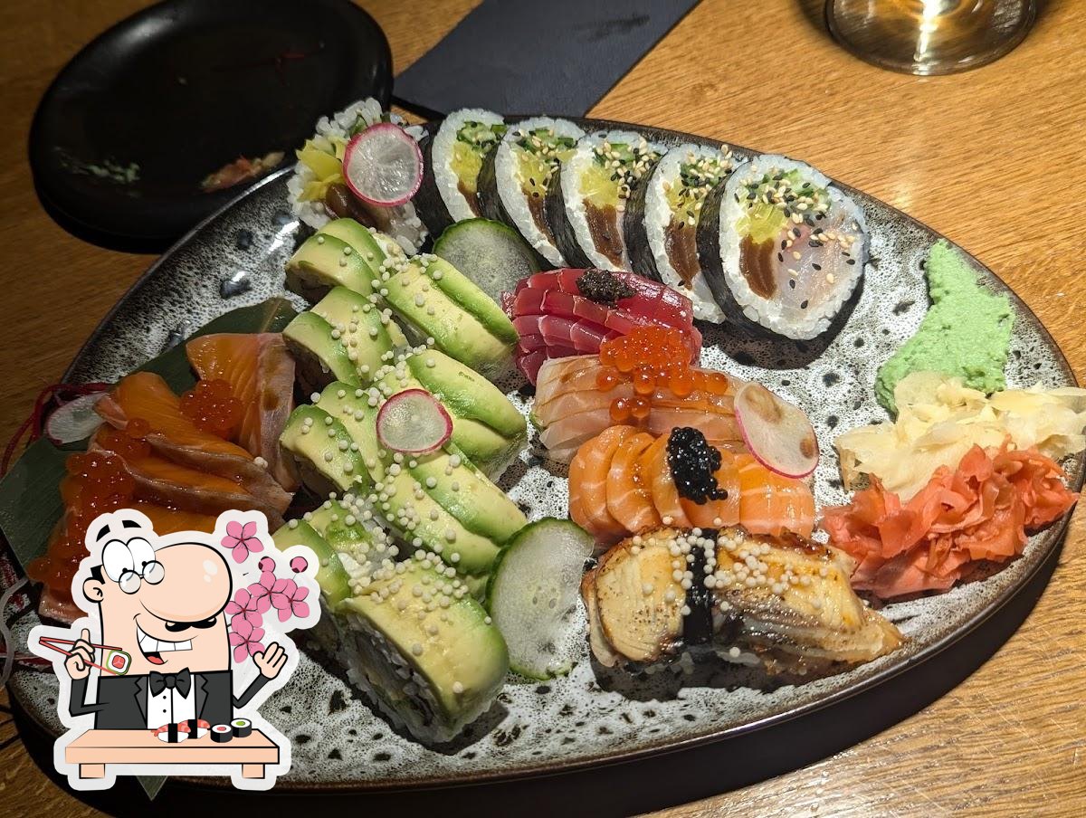 Попробуйте суши в "Sakana Sushi&Sticks Kraków".