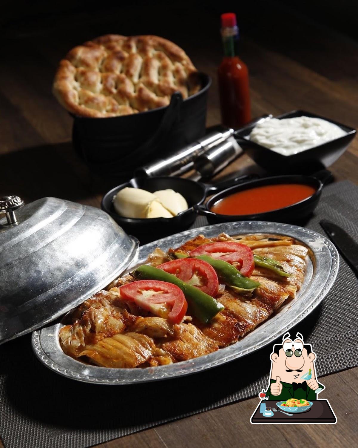 Еда в "Iskender Kebab"