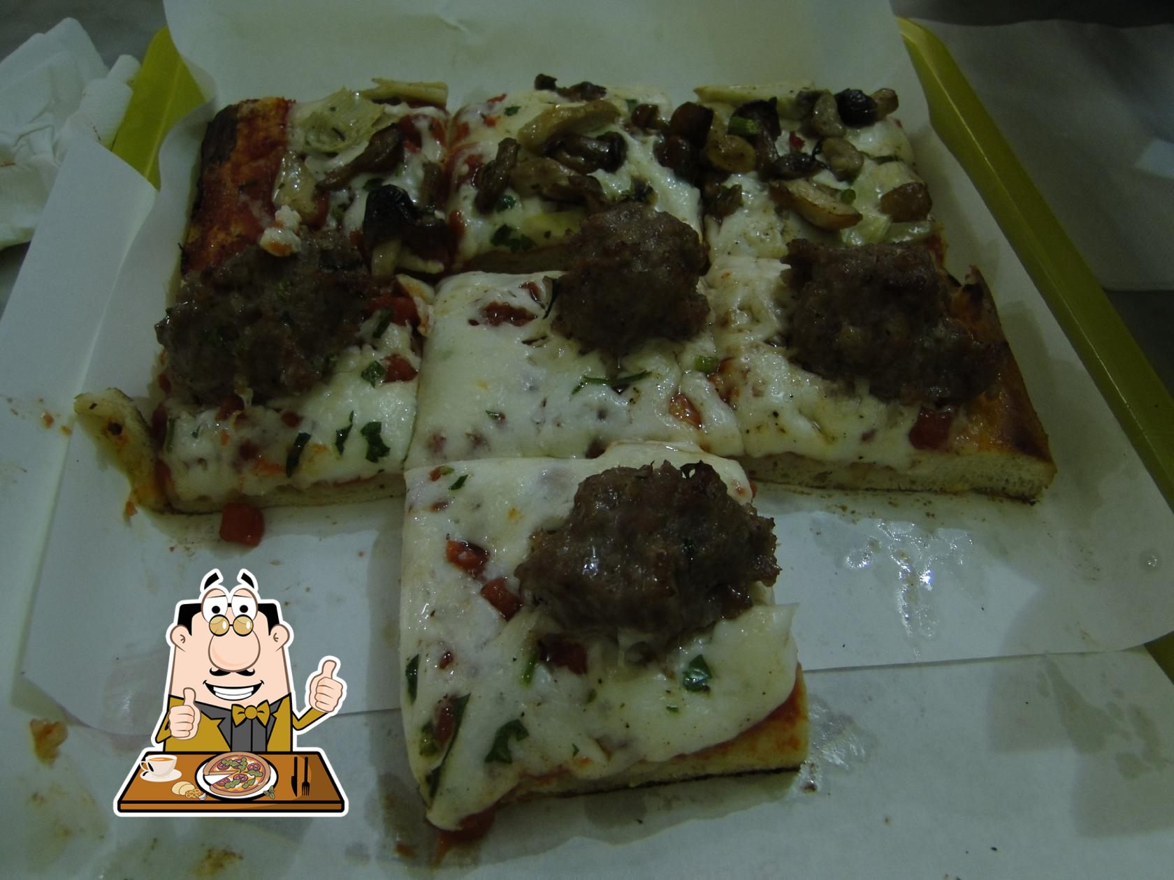 Попробуйте пиццу в "Antica Pizzeria del Duomo. PUB Birreria Pizza a Taglio Panini Calzoni Sala Interna".