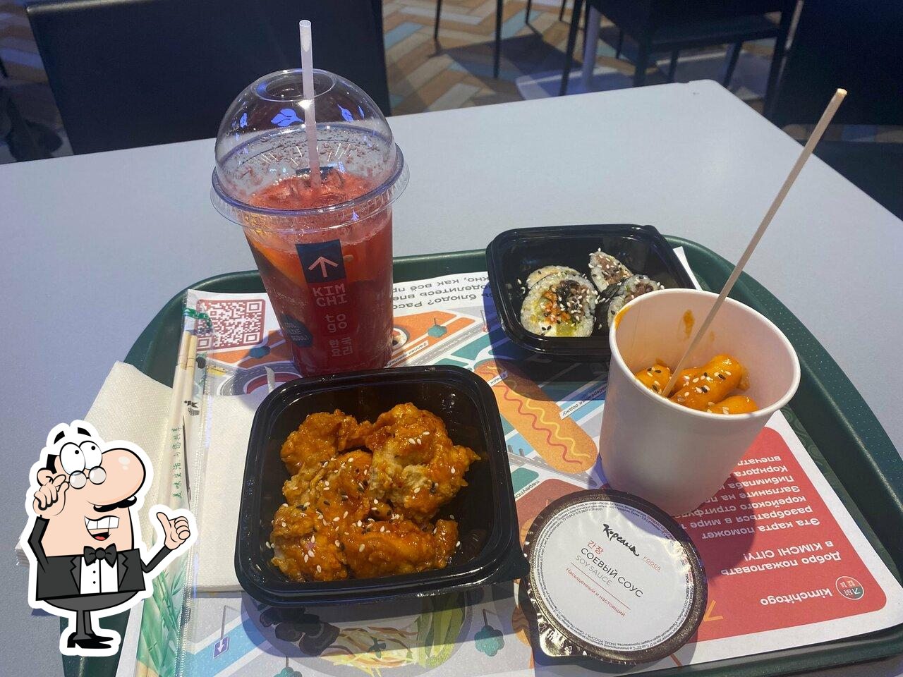Посмотрите на внутренний интерьер "Kimchi To Go".