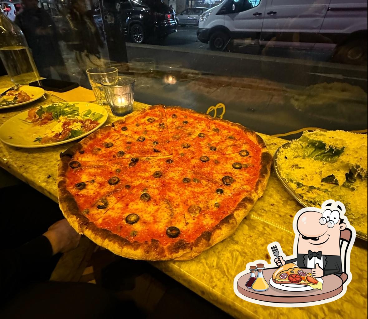  Закажите  пиццу в "Errol's Hot Pizza".