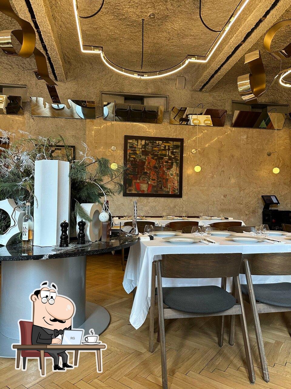 Забронируйте столик в "Regent".