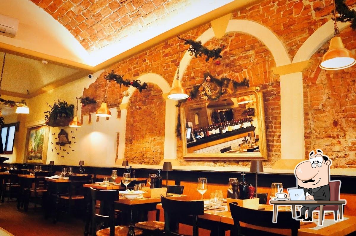 Забронируйте столик в "Trattoria Giovanni".