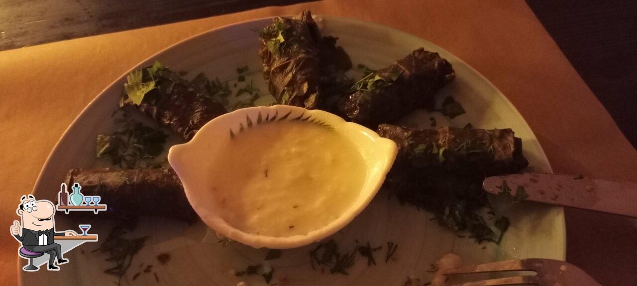 Забронируйте столик в "Шашлычный мир".