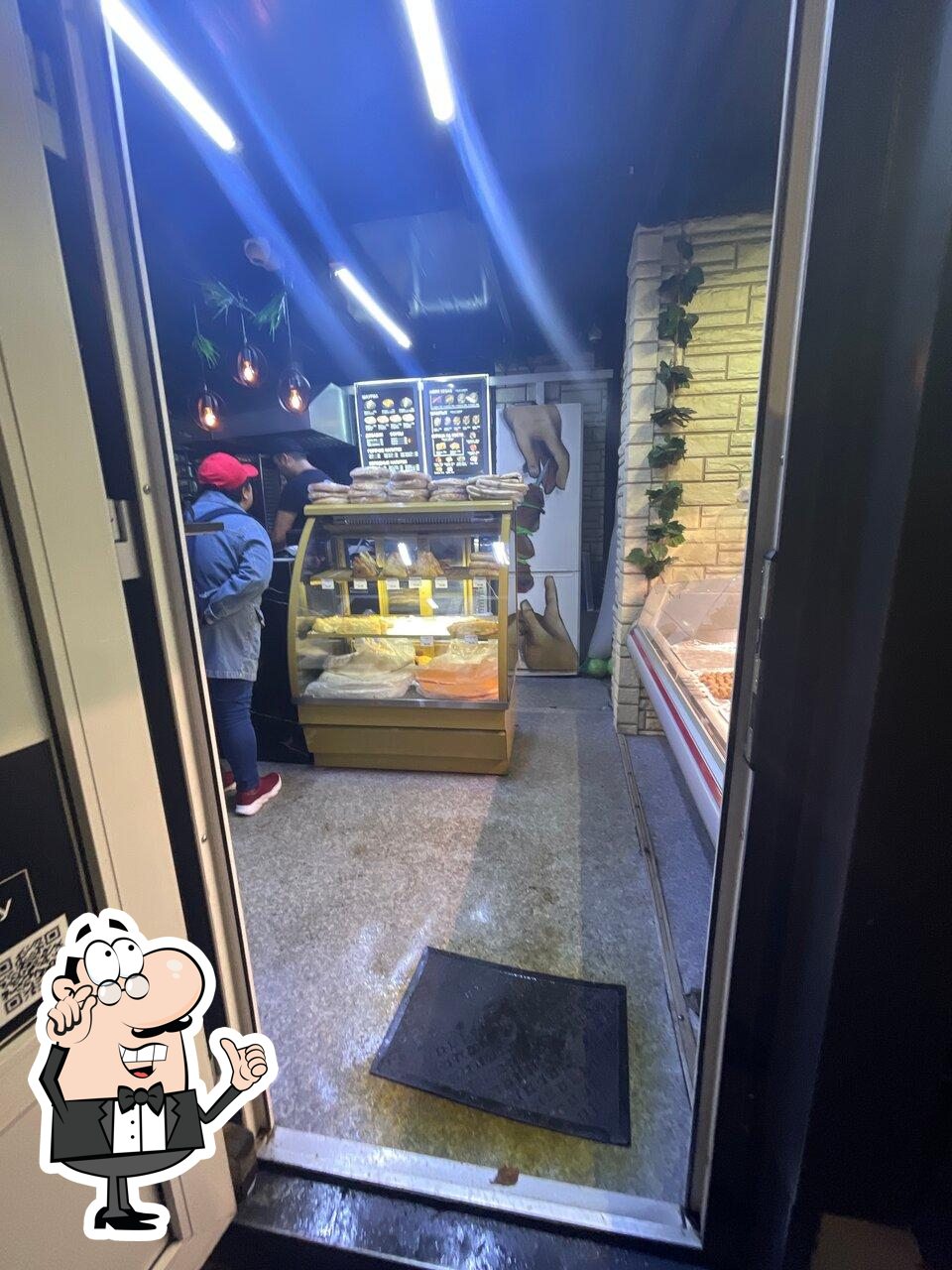 Посмотрите на внутренний интерьер "Вкусный шашлык".