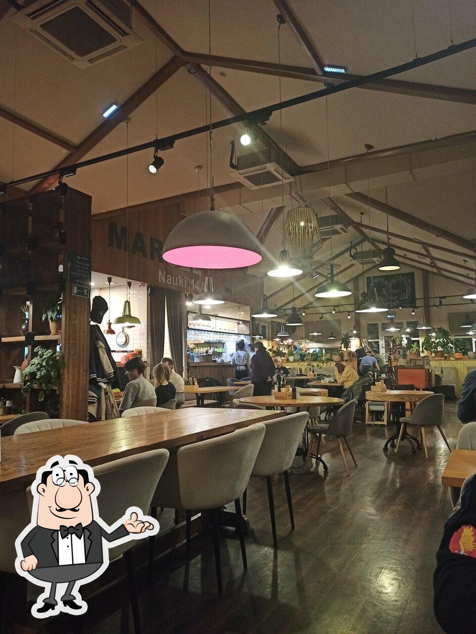 Посмотрите на внутренний интерьер "Марчеллис".