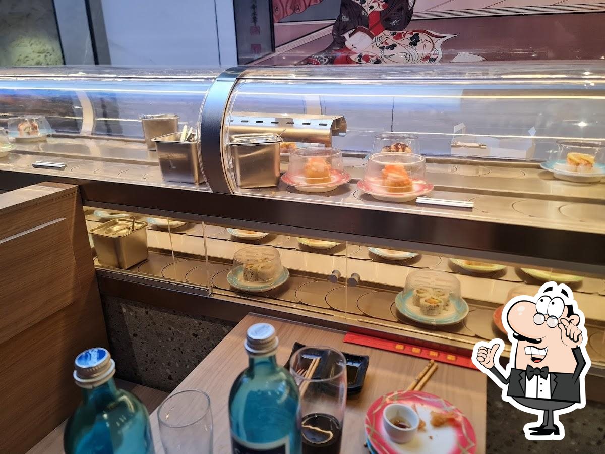 Интерьер "Kamon Sushi Bar".