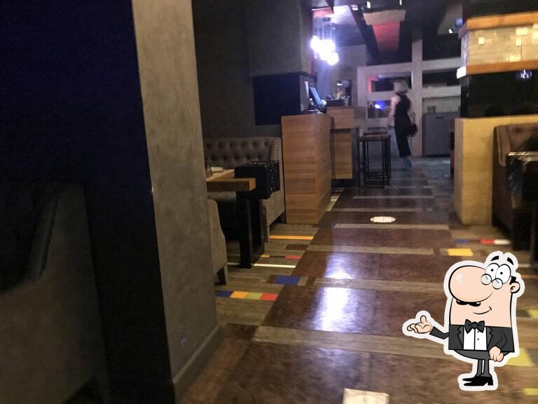 Посмотрите на внутренний интерьер "Лабиринт".