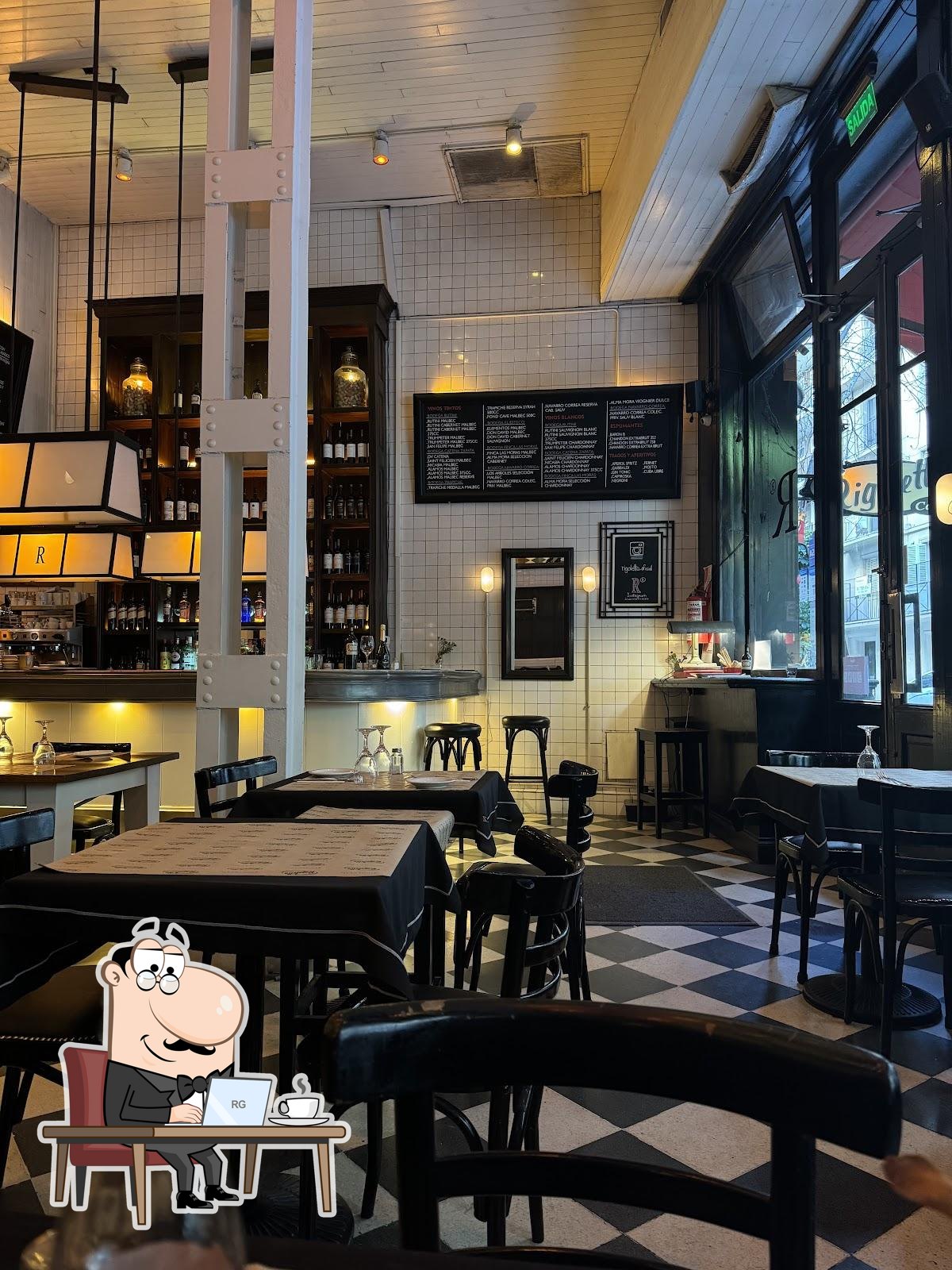 Забронируйте столик в "Rigoletto Restaurant".