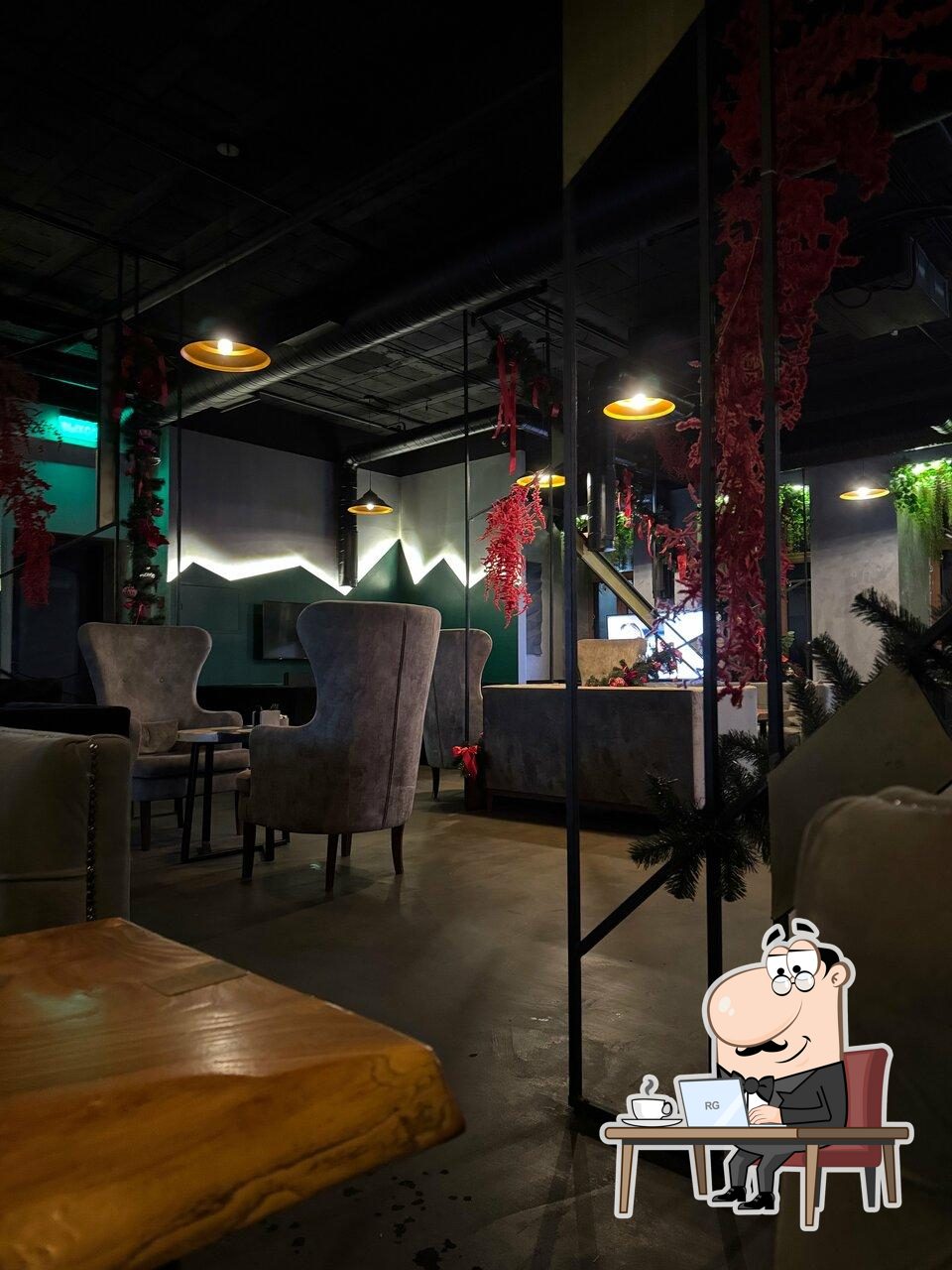 Посмотрите на внутренний интерьер "HookahPlace".