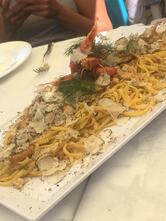 Marina Beach Restaurant e Room