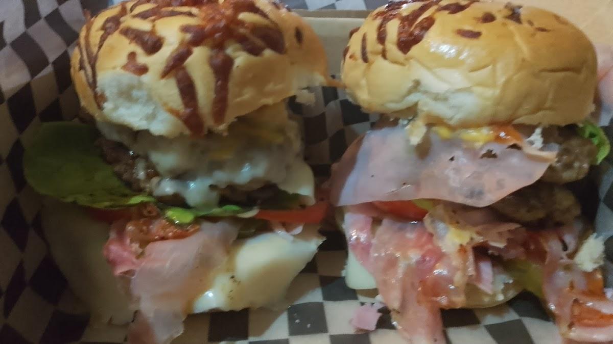 HAMBURGUESAS CAOTICAS