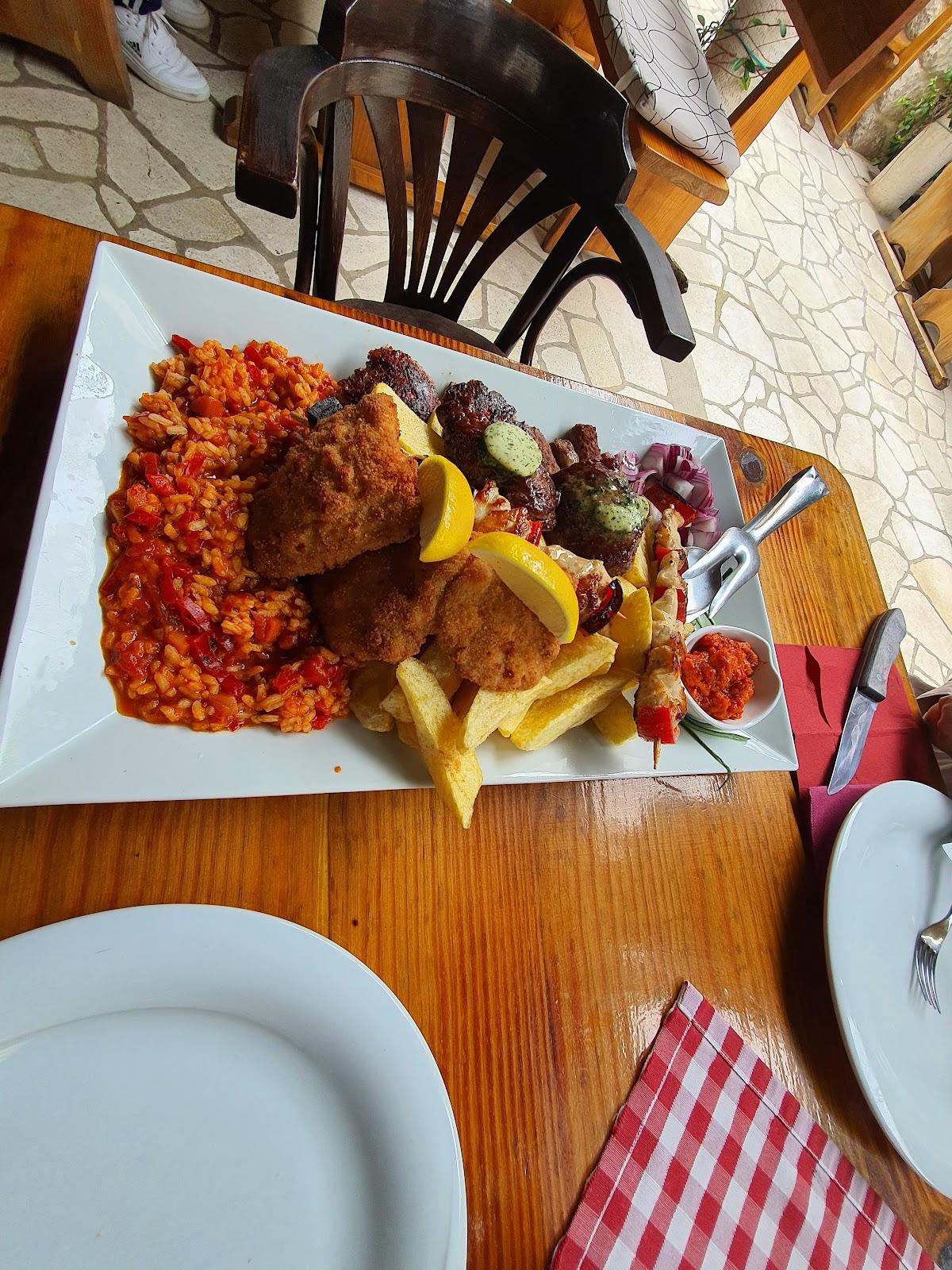 Bistro Aloha