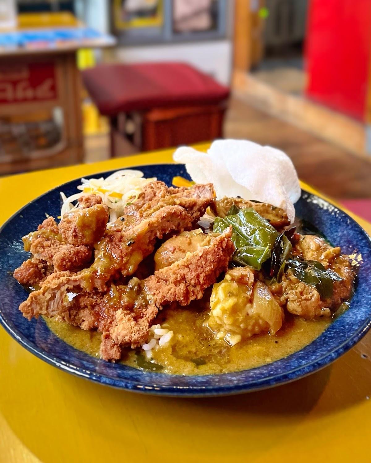 カレースイセイ
