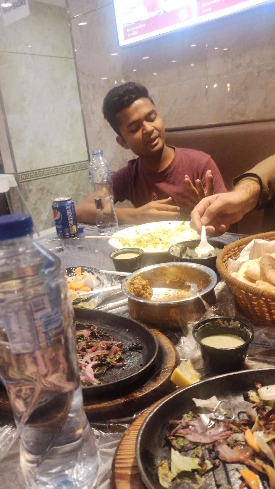 مطعم البخاري پاکستاني