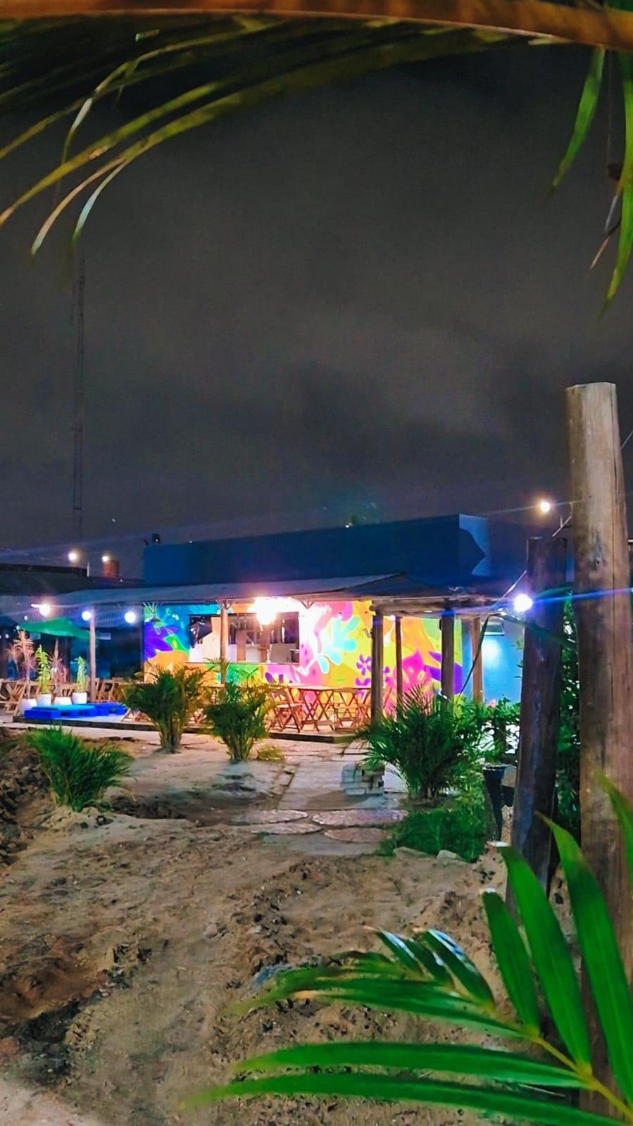 Majepale Buffet Bar