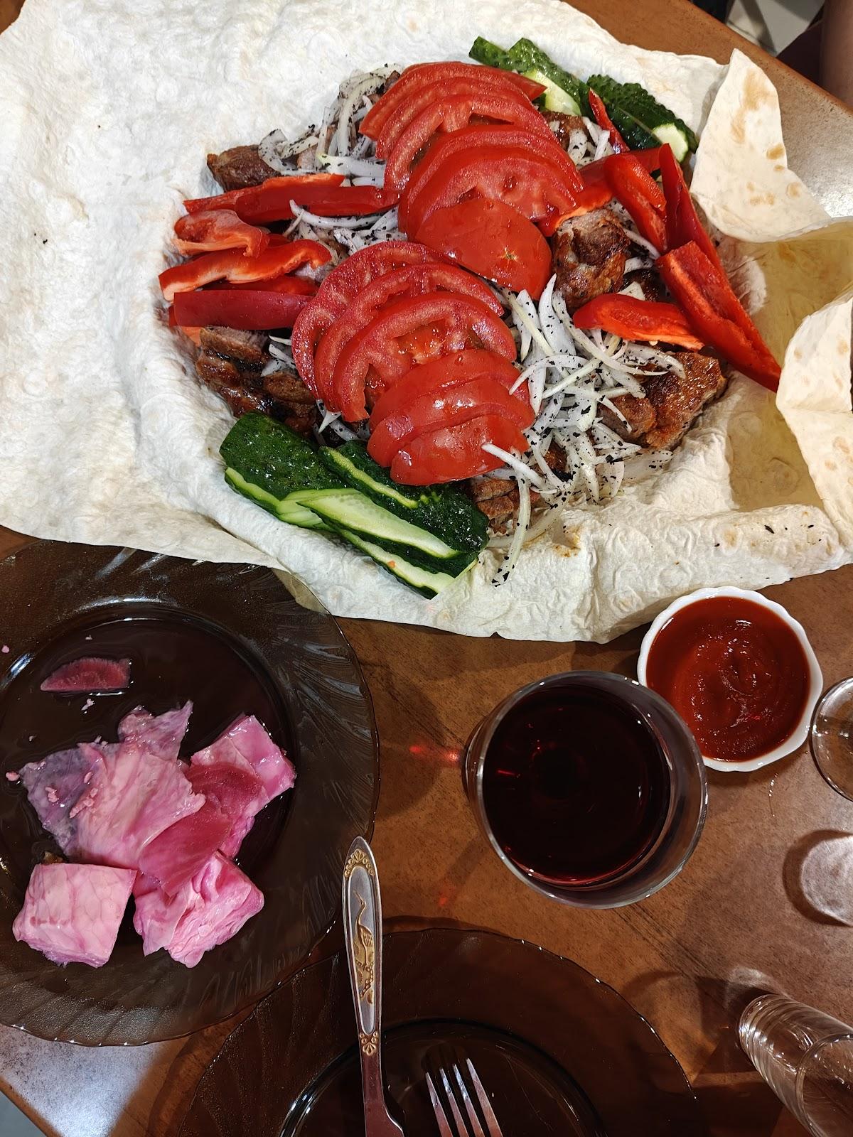 Шашлык в лаваше