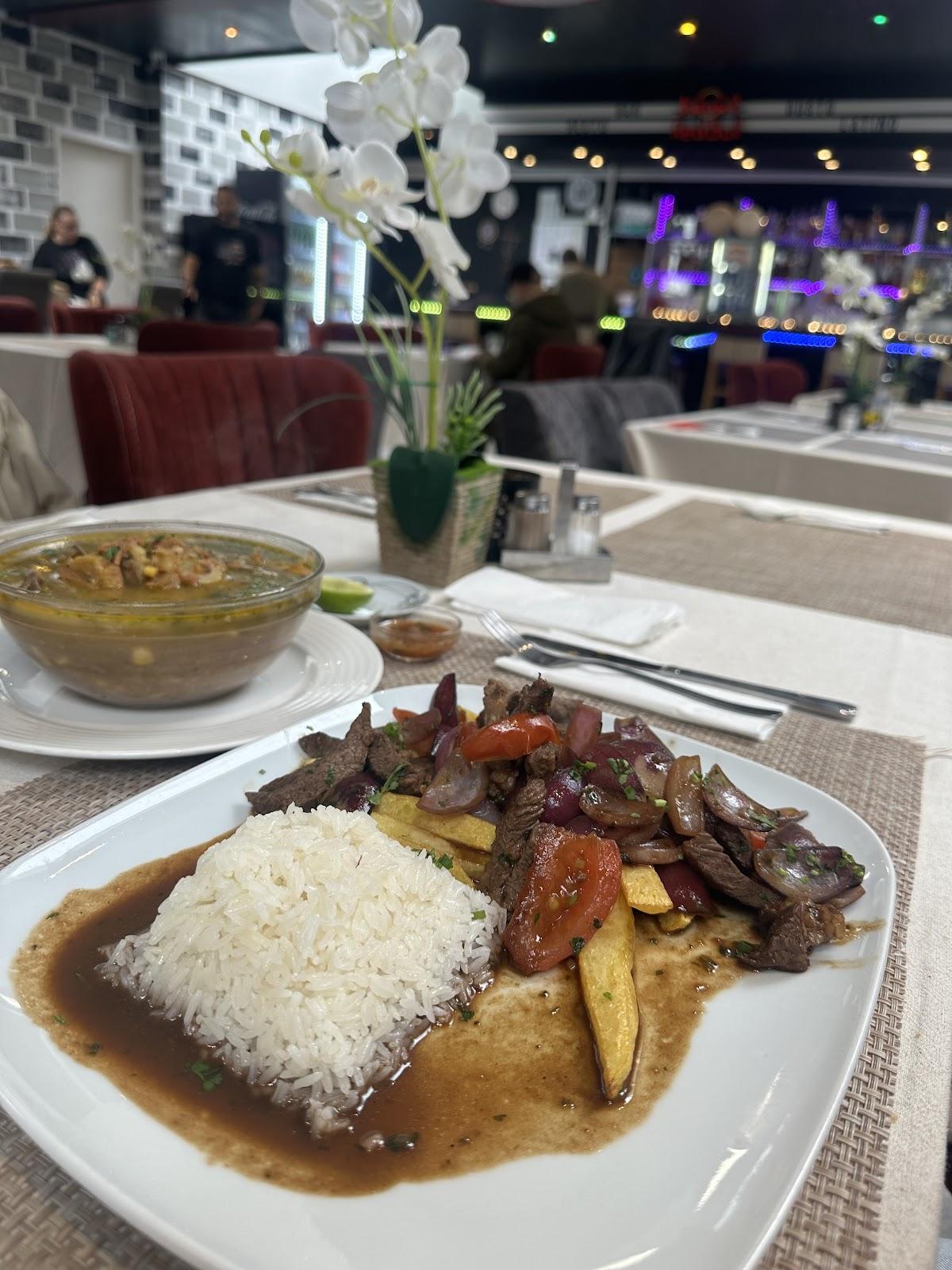Resto Bar Gusto Latino