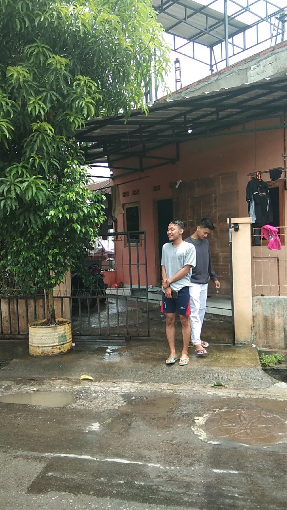Bakso Bakar Tiga pemuda