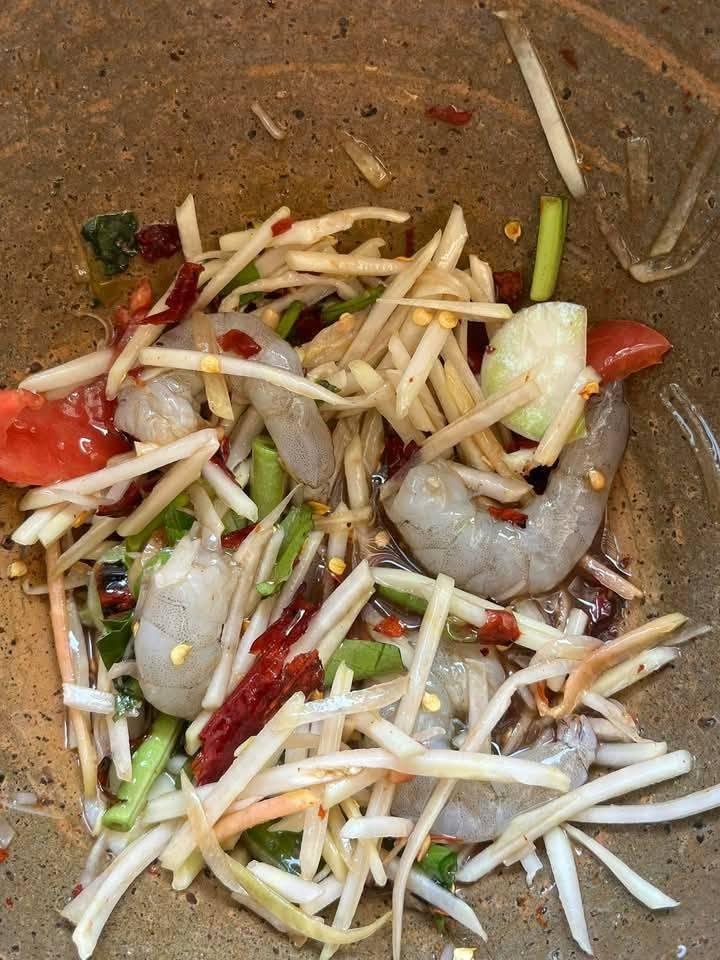 ร้านส้มตำ เจ๊เพื่อน เสี่ยโอ