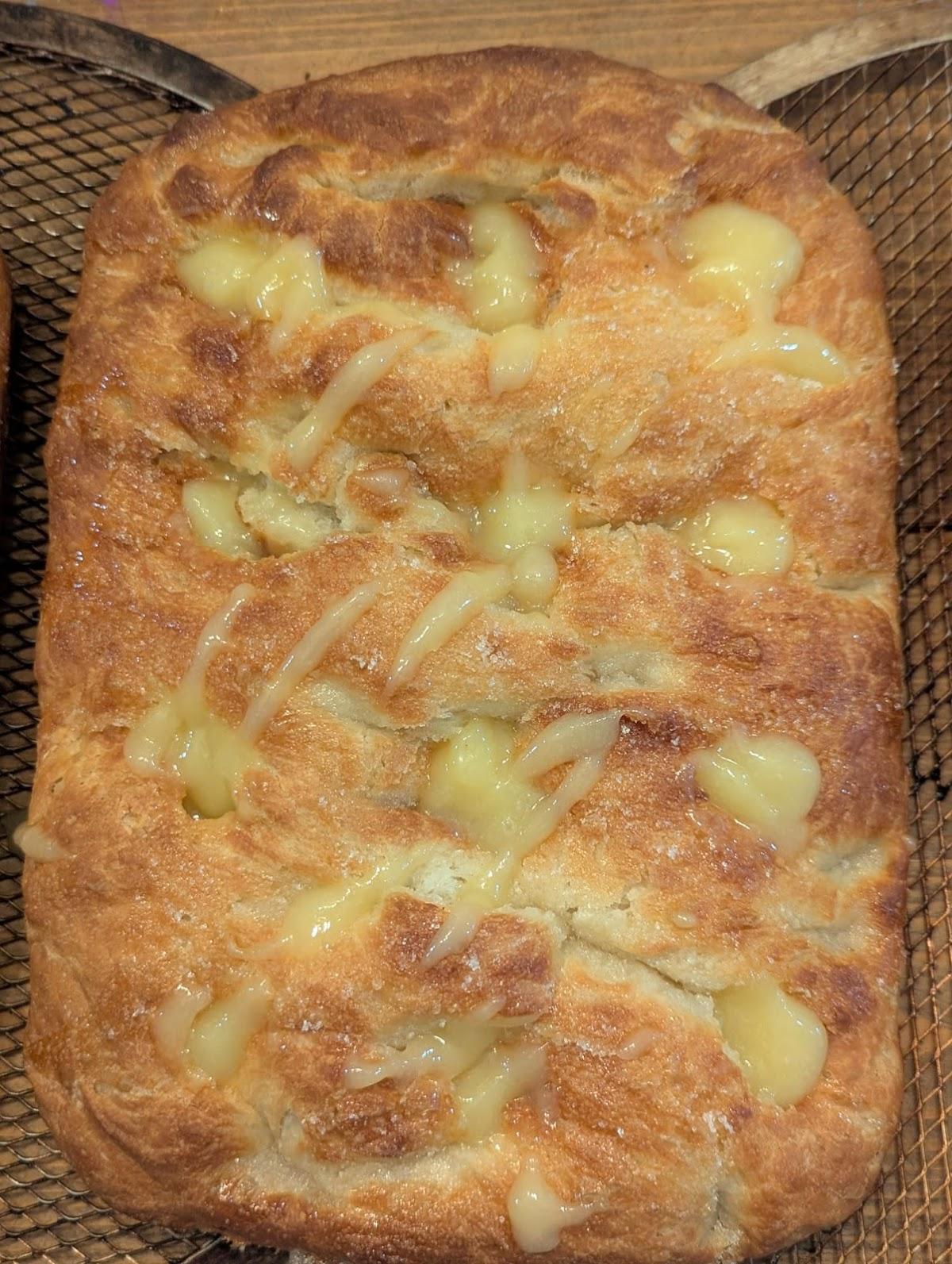 The yellow teapot bakery